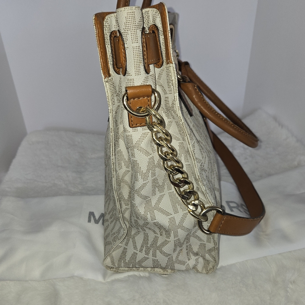 Michael Kors Hamilton Signature Crean And Tan Tote with Dustbag -… - Picture 4 of 14